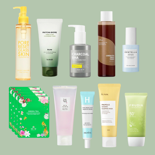 ELIKO GLOW 10 Step Korean Skincare Routine Set for Oily Skin Type is designed to control excess oil, reduce shine, and maintain a healthy balance. This set includes a gentle cleanser to remove impurities, a lightweight toner to balance sebum production, and oil-free moisturizers to keep your skin hydrated without clogging pores. Perfect for minimizing the appearance of pores and keeping your skin fresh and matte throughout the day.